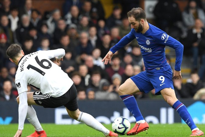 2015年10月：小熊队在野卡赛依靠阿瑞塔完封海盗晋级。