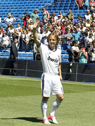 姆本扎：中国足球在精神层面需树立更坚定的目标，要重视青训