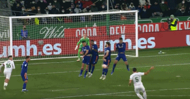 穆勒：我很喜欢看梅西踢球，一直很期待这场对决